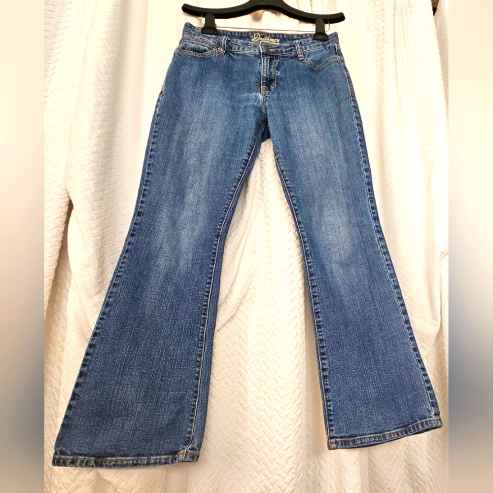 💵3/$20 Old Navy The Dreamer Bootcut Jeans Size 8 Regular